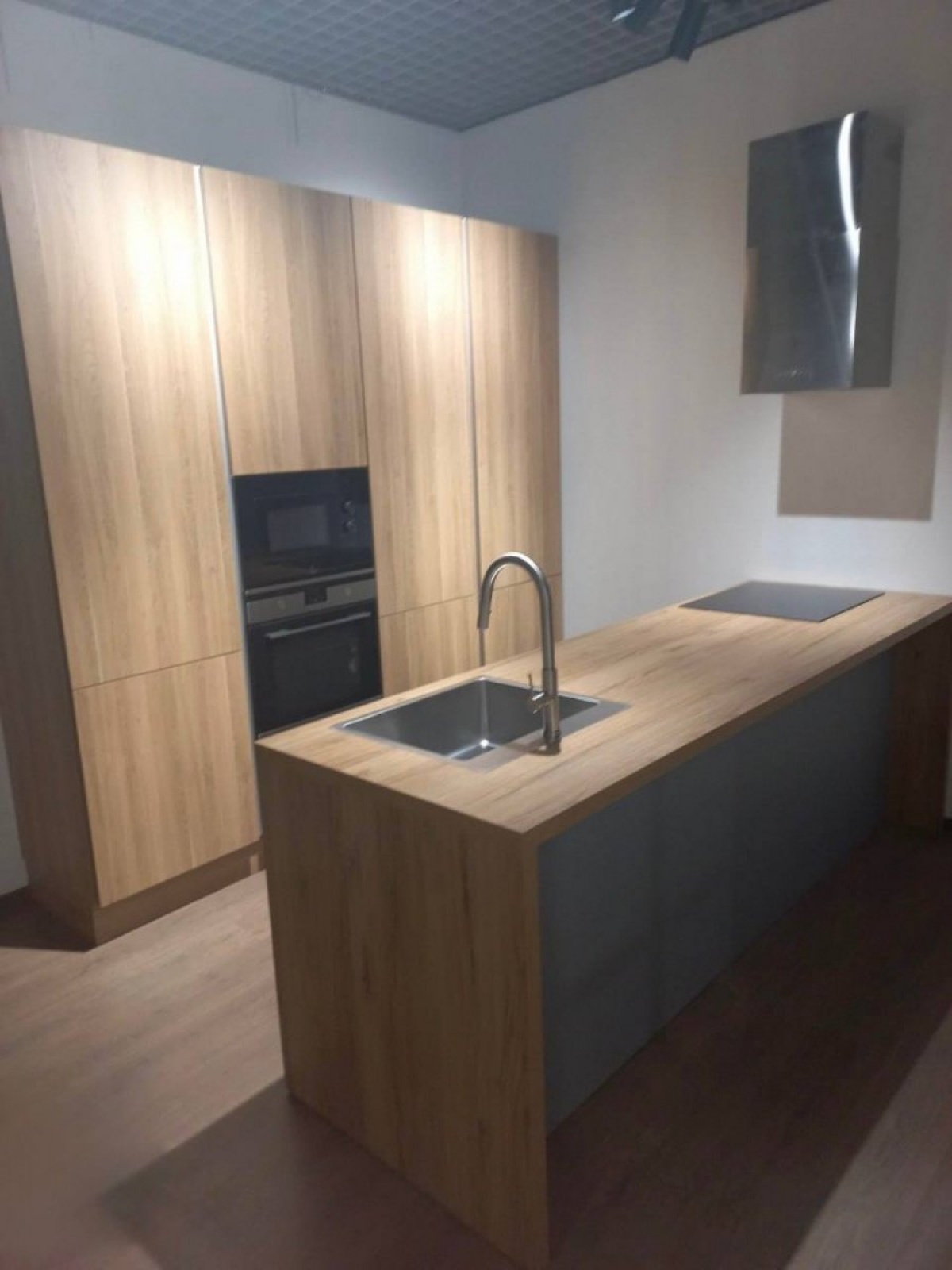 Кухня с островом  — стиль и функциональность в Коломне