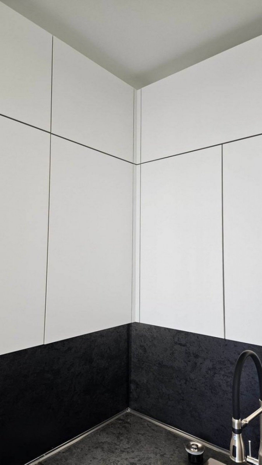 Угловая кухня с фасадами из МДФ в пленке в Воскресенске