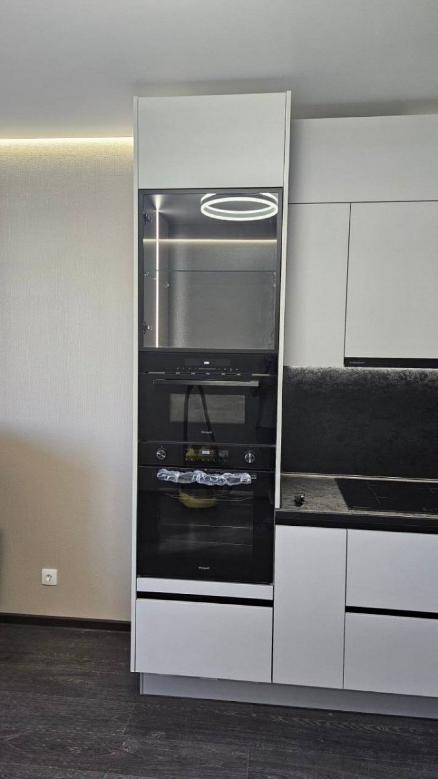 Угловая кухня с фасадами из МДФ в пленке в Воскресенске