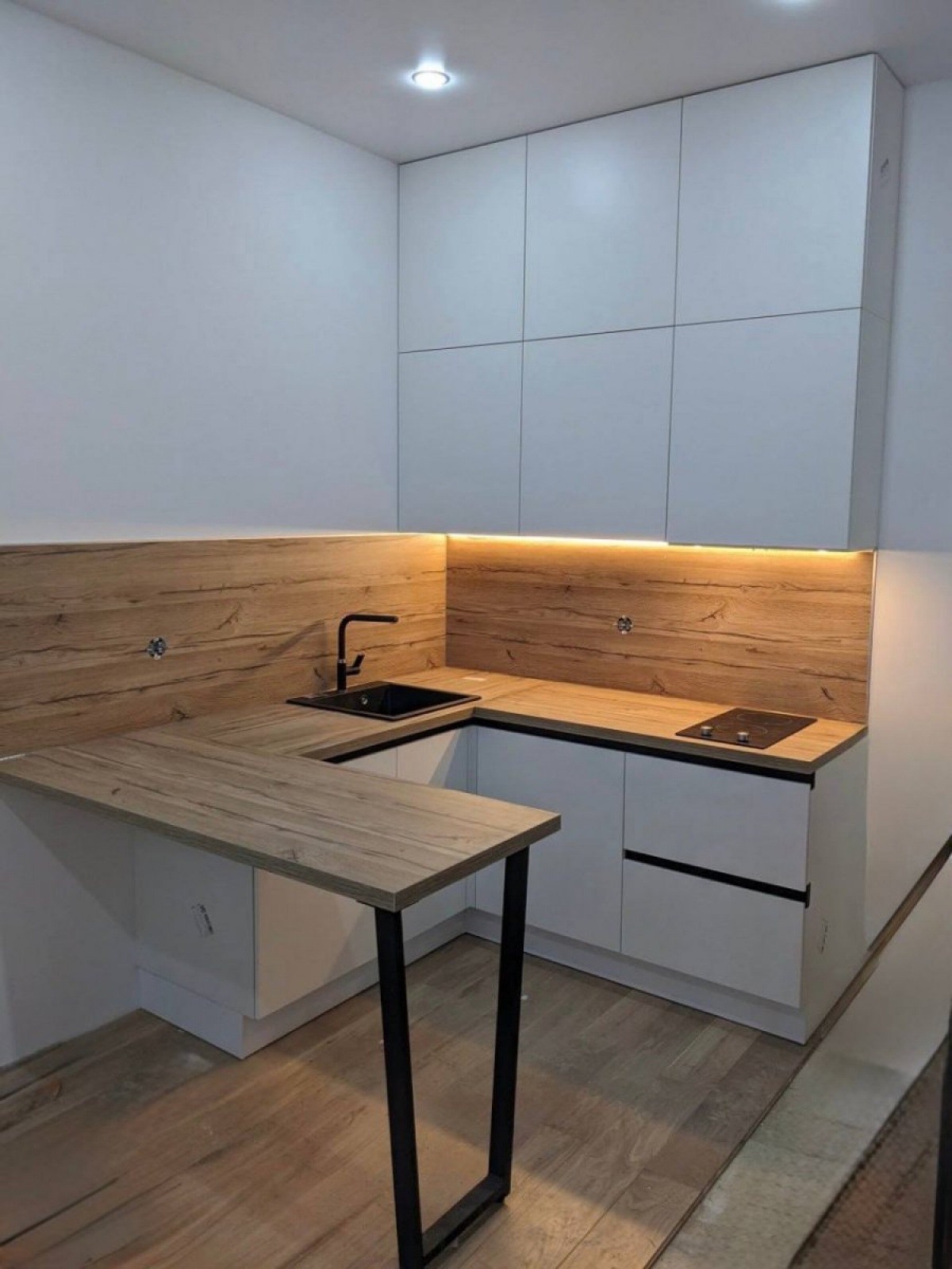 Угловая кухня «Модерн» в Зеленограде