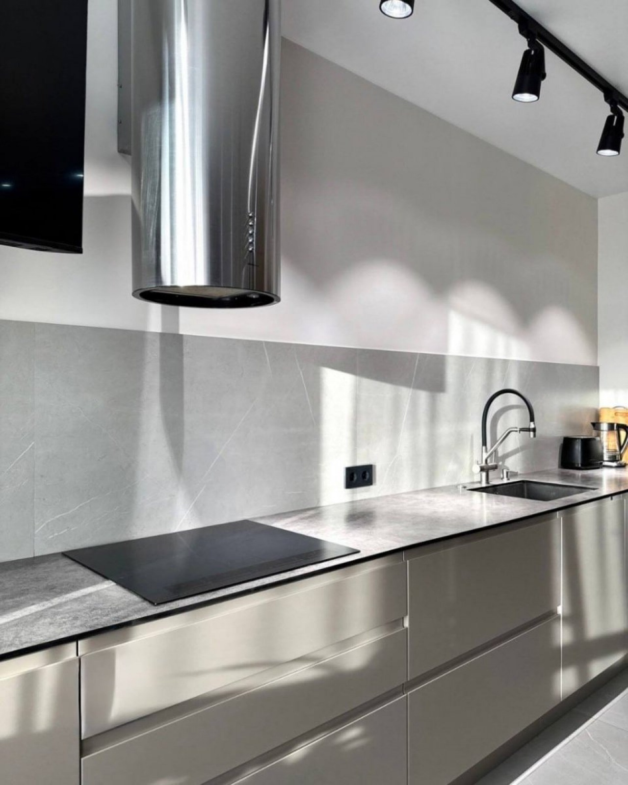 Кухня «Аэрис» в Воскресенске — минимализм и функциональность в каждой детали