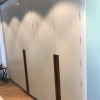 Встроенный шкаф с дверями без ручек