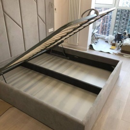 Современная кровать с подъемным механизмом и ящиком для хранения. Удобство, стиль и дополнительно...