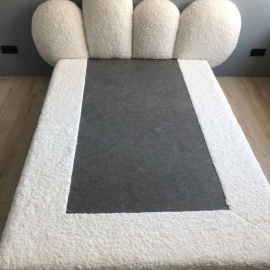 Стильная белая кровать с мягким изголовьем для уютной и элегантной спальни. Высокое качество мате...