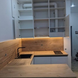 Угловая кухня «Модерн» выполнена из высококачественного ЛДСП с декоративными фасадами...