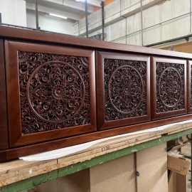 Резной деревянный комод из массива дерева ручной работы – идеальный выбор для вашего дома. ...