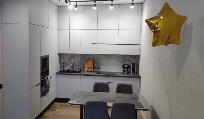 Элегантная кухня с матовой эмалью в Зарайске