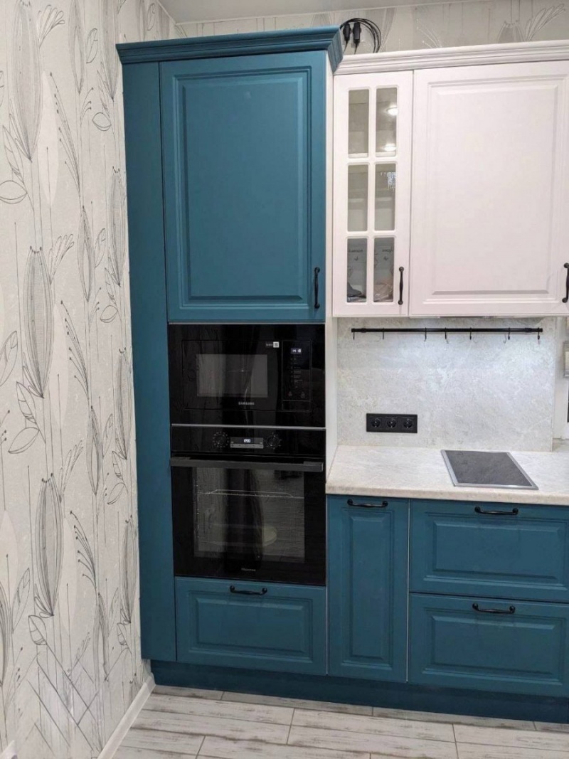 Компактная кухня - Классика в современном исполнении