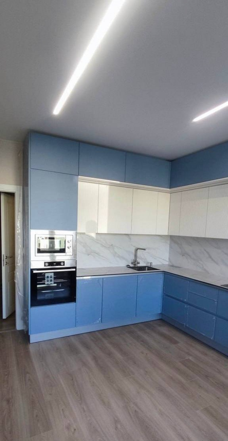 Угловая кухня с HPL фасадами из пластика в Балашихе