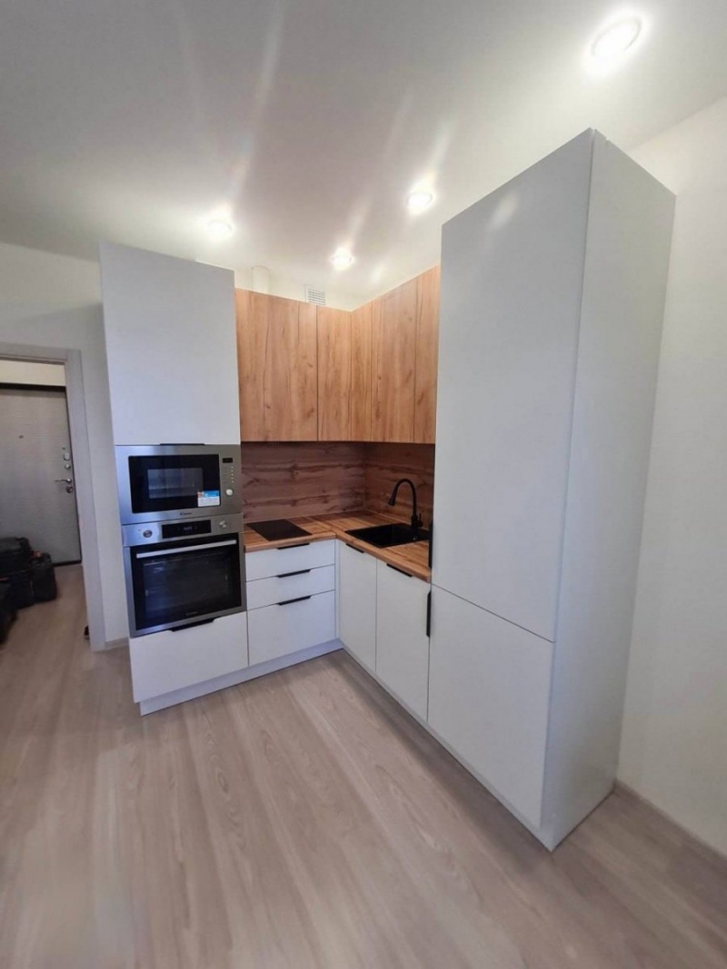 Угловая кухня из ЛДСП Kronospan с качественной фурнитурой Hettich