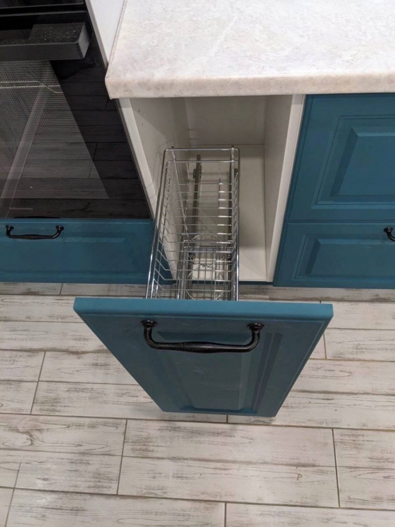 Компактная кухня - Классика в современном исполнении