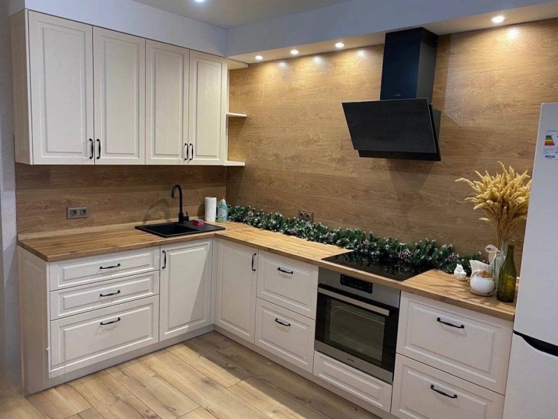 Классическая угловая кухня